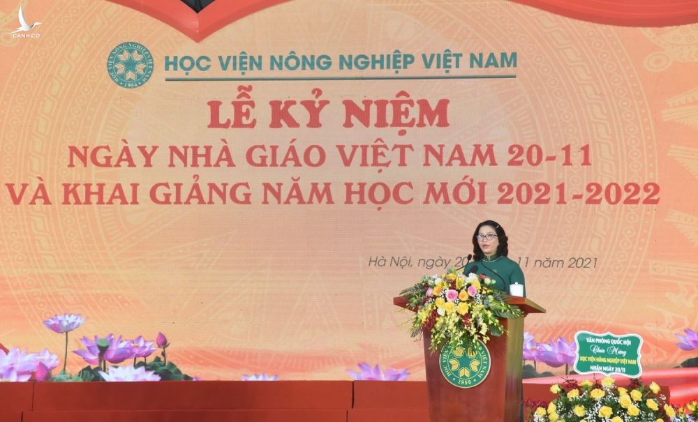 Chủ tịch nước Nguyễn Xuân Phúc mong Học viện Nông nghiệp Việt Nam tạo ra một thế hệ nông dân mới - Ảnh 3.