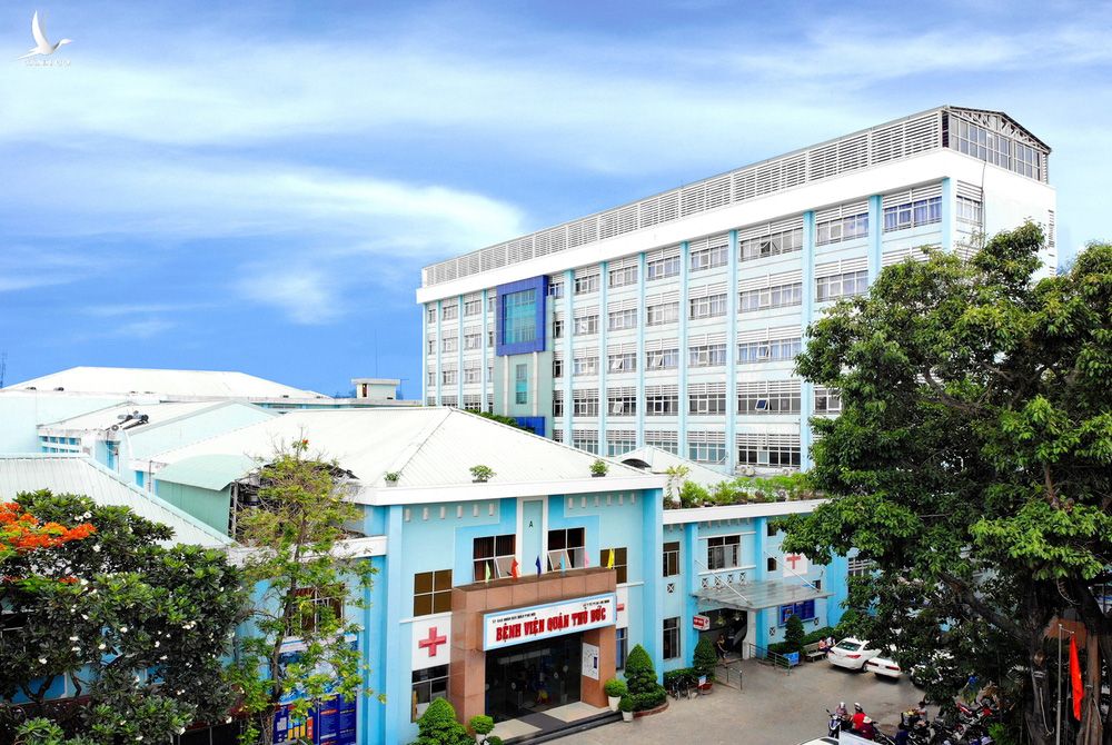Lý lịch khủng của giám đốc Bệnh viện TP Thủ Đức Nguyễn Minh Quân vừa bị bắt - Ảnh 1. Lý lịch khủng của giám đốc Bệnh viện TP Thủ Đức Nguyễn Minh Quân vừa bị bắt - Ảnh 1.