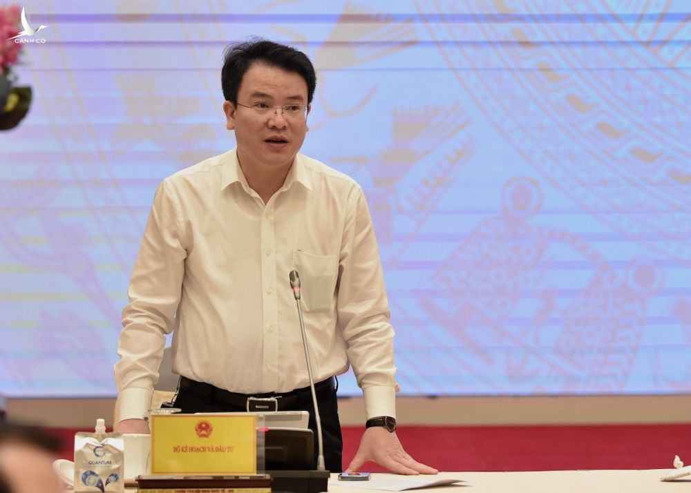 Ông Trần Quốc Phương, Thứ trưởng Kế hoạch & Đầu tư tại họp báo Chính phủ thường kỳ, chiều 6/11. Ảnh: VGP