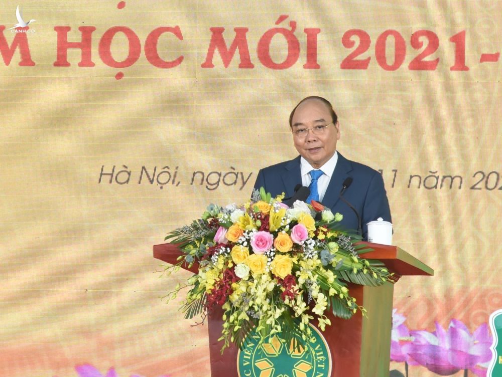 Chủ tịch nước Nguyễn Xuân Phúc mong Học viện Nông nghiệp Việt Nam tạo ra một thế hệ nông dân mới - Ảnh 1.
