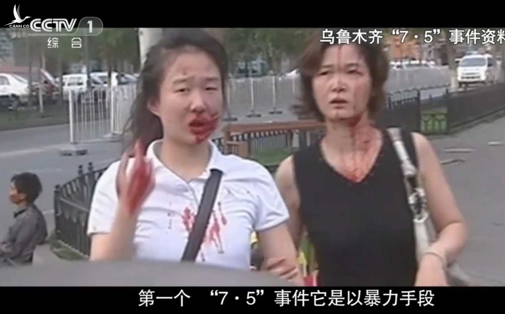 Trung Quốc công bố cảnh tượng kinh hoàng ở Tân Cương: Phóng hỏa, đâm xe như phim hành động - Ảnh 5.