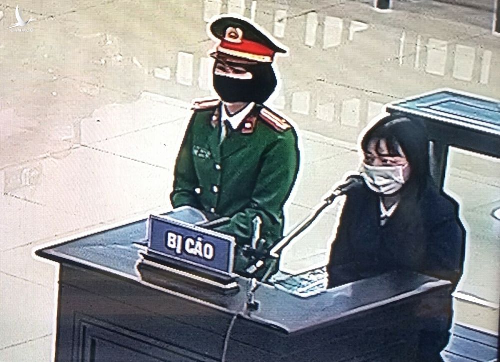 Bị cáo Phạm Đoan Trang tại phiên toà ngày 14/12. Ảnh chụp qua màn hình