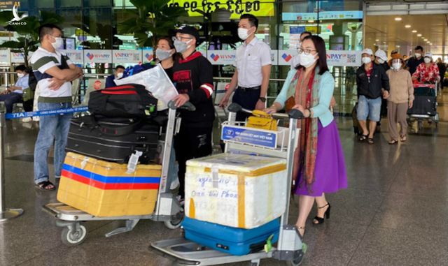 Tất cả người nhập cảnh tại sân bay Tân Sơn Nhất sẽ được xét nghiệm nhanh