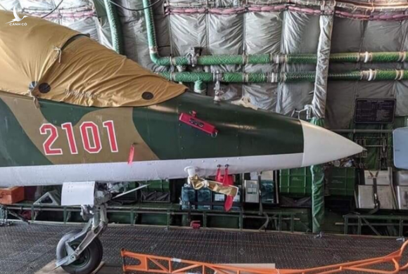 Ngạc nhiên về màu sơn tuyệt đẹp và số hiệu Yak-130 Không quân Việt Nam - Ảnh 1.