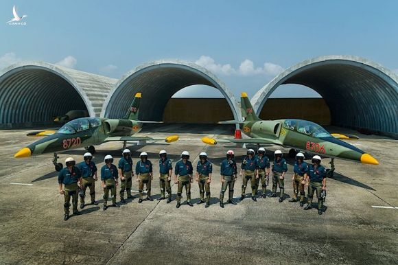 Ngạc nhiên về màu sơn tuyệt đẹp và số hiệu Yak-130 Không quân Việt Nam - Ảnh 3.