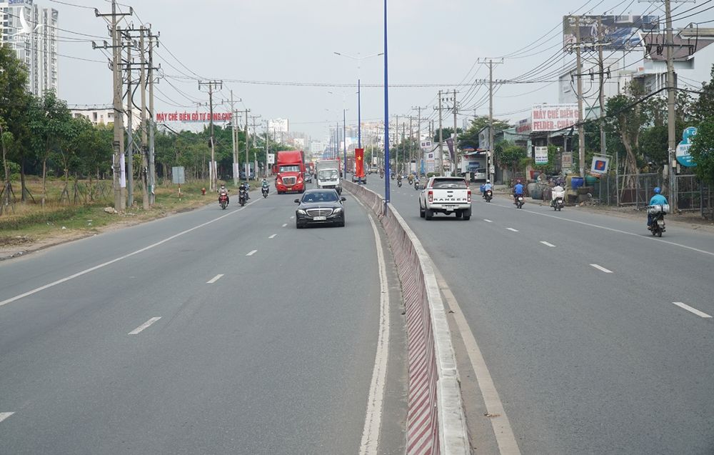 Quốc lộ 13 đi qua TP Thuận An. Ảnh: Phước Tuấn