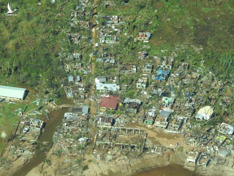 Siêu bão Rai san phẳng nhiều nơi ở Philippines, 24 người chết - 6