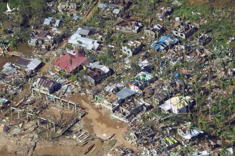 Siêu bão Rai san phẳng nhiều nơi ở Philippines, 24 người chết - 2