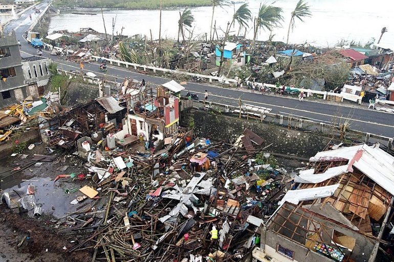 Siêu bão Rai san phẳng nhiều nơi ở Philippines, 24 người chết - 8