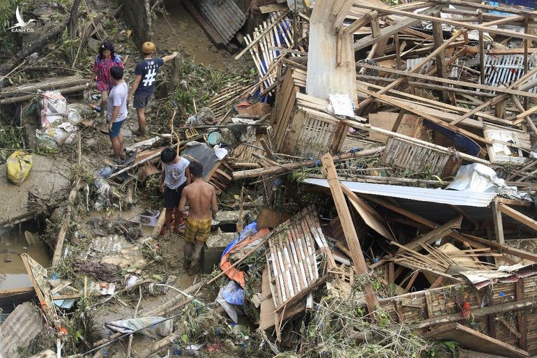 Siêu bão Rai san phẳng nhiều nơi ở Philippines, 24 người chết - 9