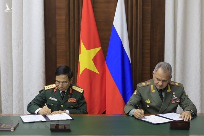 Bộ trưởng Quốc phòng Việt-Nga ký kết văn kiện hợp tác quan trọng