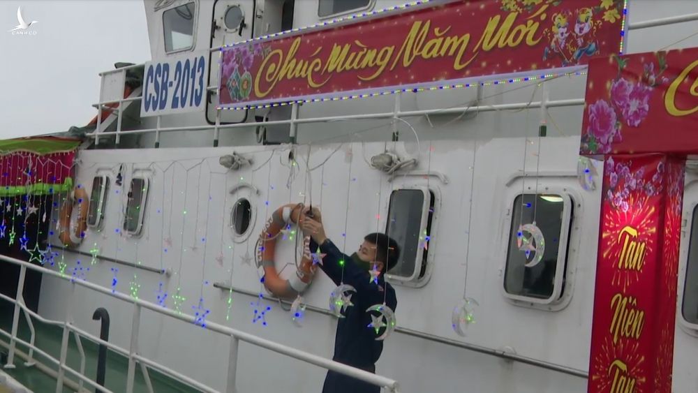 Ăn Tết trên tàu Cảnh sát biển Việt Nam - ảnh 4