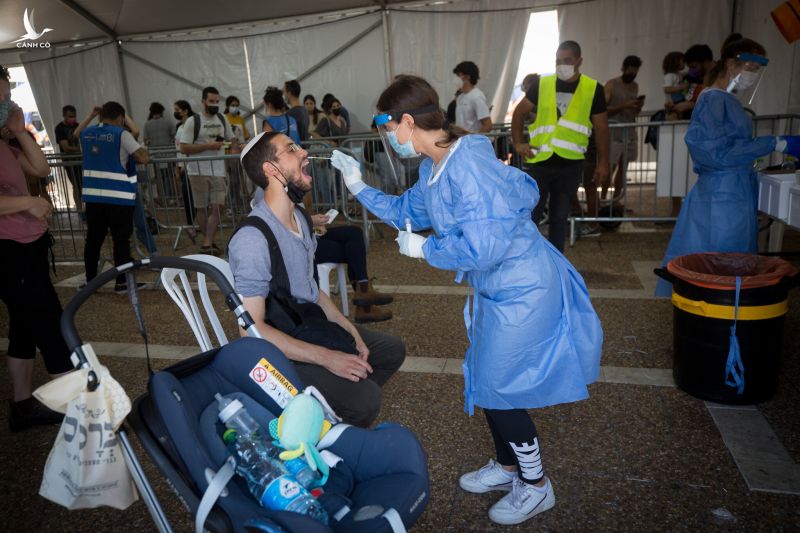 Biến chủng Omicron khiến Israel lập kỷ lục lây nhiễm dù tiêm mũi vaccine thứ 4