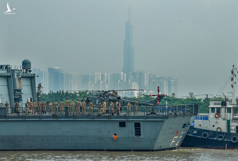 Tau chien Duc tham Viet Nam anh 2