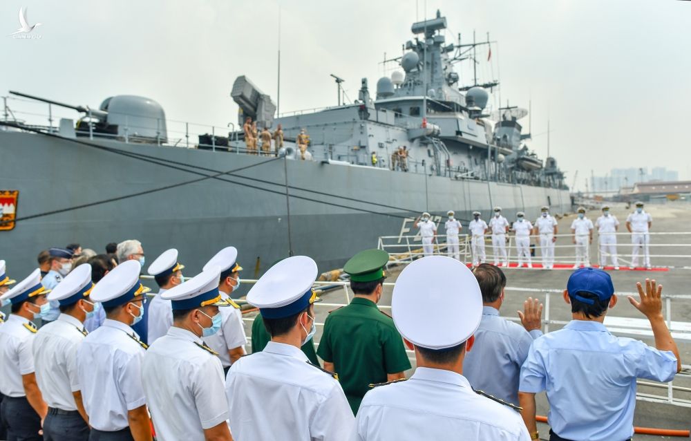 Tau chien Duc tham Viet Nam anh 11