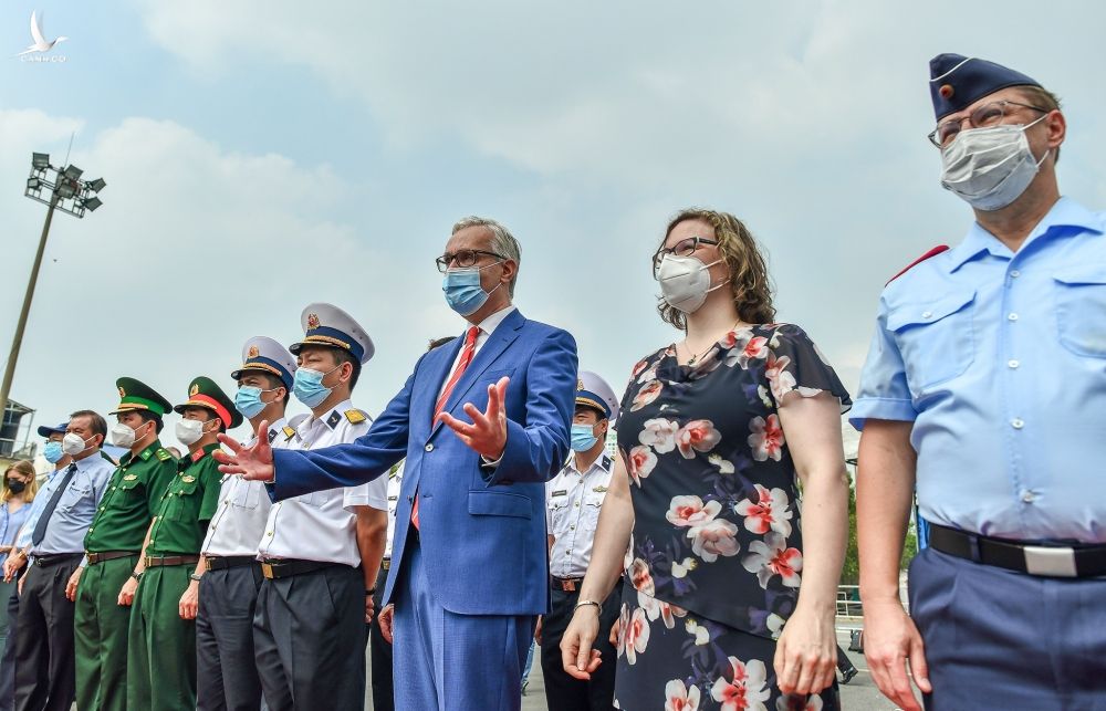 Tau chien Duc tham Viet Nam anh 9