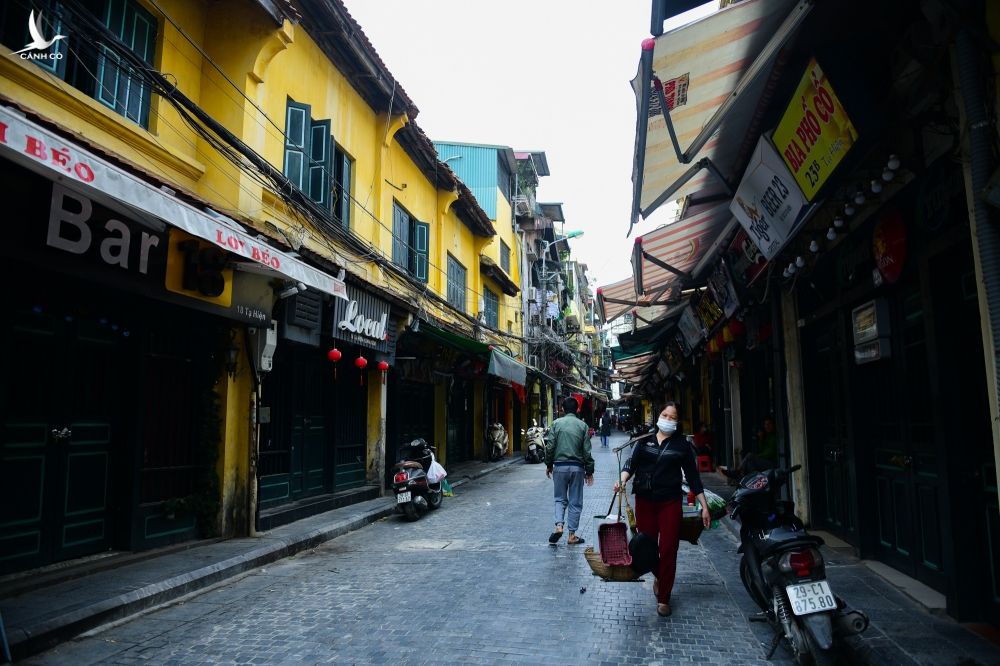 Hang an noi tieng, quan an ngon Ha Noi, dong cua ban mang ve anh 6