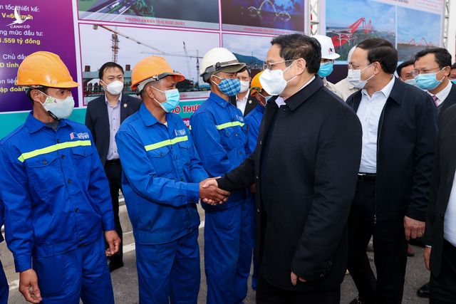 Thủ tướng Phạm Minh Chính: 8 ý nghĩa lớn từ 'những dự án của lòng dân' tại Quảng Ninh - Ảnh 2.