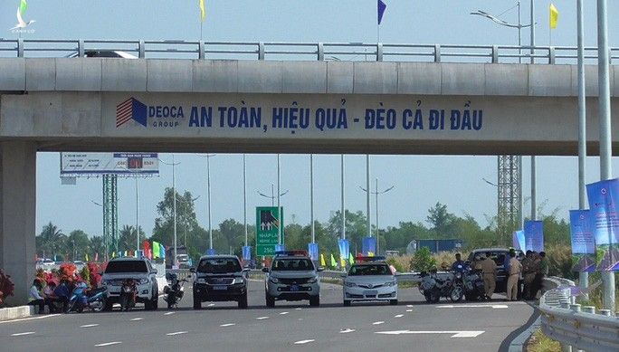 Chủ tịch nước phát lệnh thông xe kỹ thuật tuyến cao tốc Trung Lương - Mỹ Thuận - Ảnh 15.