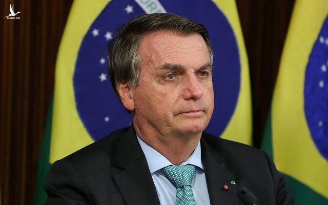 Tổng thống Brazil phải nhập viện khẩn cấp