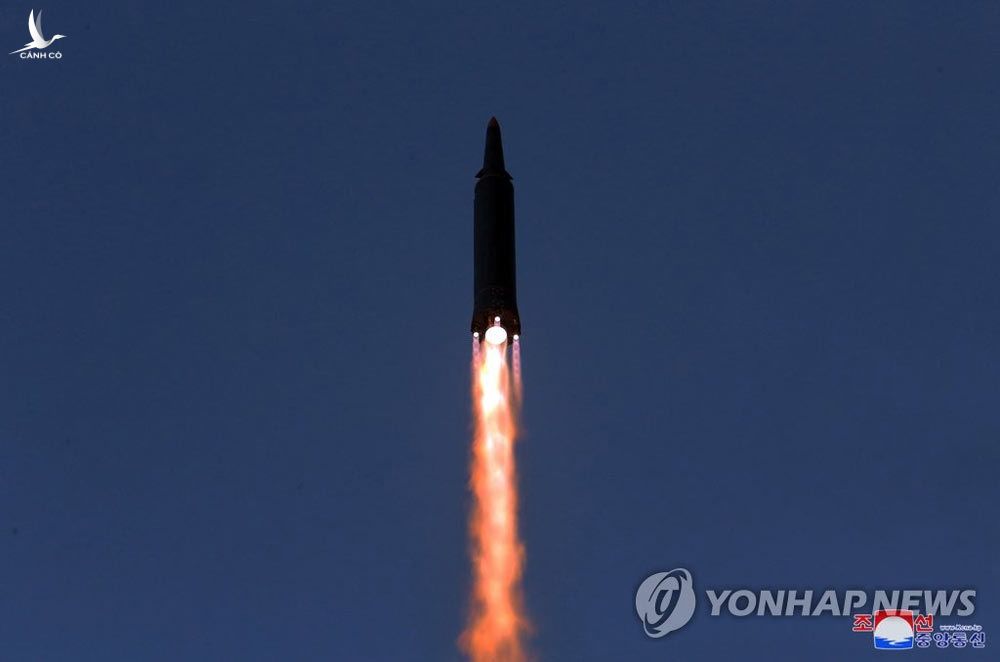 Triều Tiên tuyên bố thử thành công tên lửa siêu vượt âm