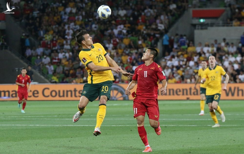 Tuấn Hải (số 11) chơi nổi bật ở đầu hiệp hai nhưng không thể tận dụng cơ hội ghi bàn vào lưới chủ nhà Australia, ở vòng loại World Cup hôm 27/1/2022. Ảnh: VFF