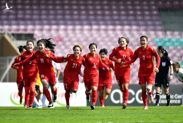 Đội tuyển nữ Việt Nam được thưởng gần 10 tỉ, lên đường về nước ngày 10-2 - Ảnh 2.
