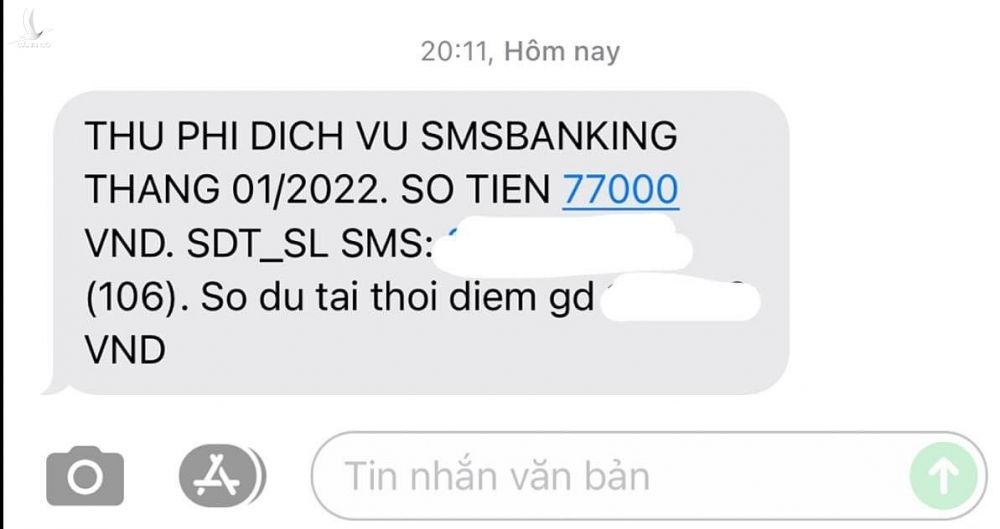 Một khách hàng của Vietcombank bị trừ 77.000 phí dịch vụ nhận thông báo bằng tin nhắn SMS.