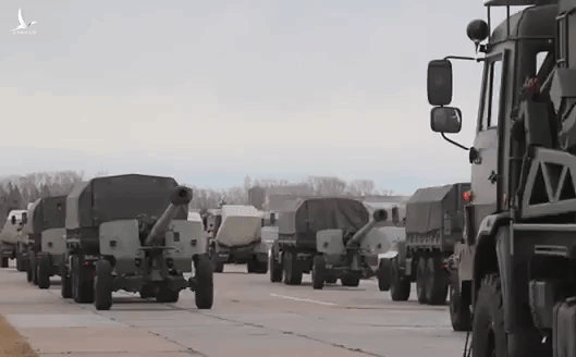 NÓNG: Hình ảnh đầu tiên sau mệnh lệnh đặc biệt của Nga về Ukraine khiến Mỹ-NATO bất ngờ