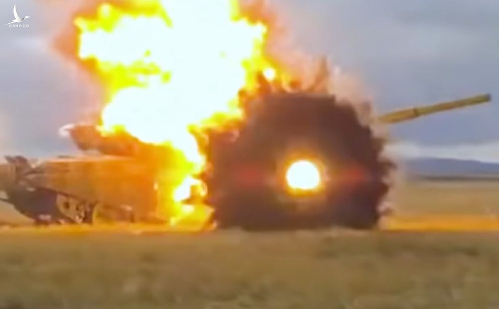 [NÓNG] Bộ Tổng tham mưu Ukraine: Hàng chục lính Nga tử trận, xe tăng bốc cháy dữ dội