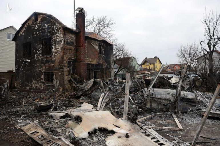 Ukraine đổ nát, tan hoang sau 4 ngày hứng mưa hỏa lực - 7