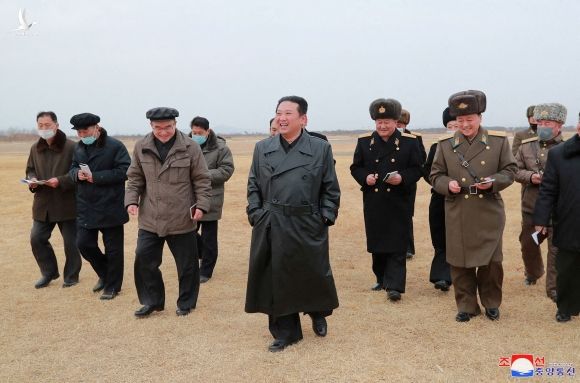 Kim Jong Un anh 2