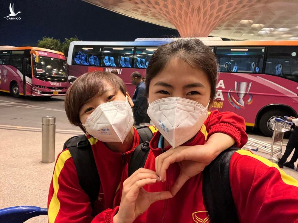 Chào đón tuyển nữ Việt Nam trở về quê hương với suất World Cup lịch sử - ảnh 8