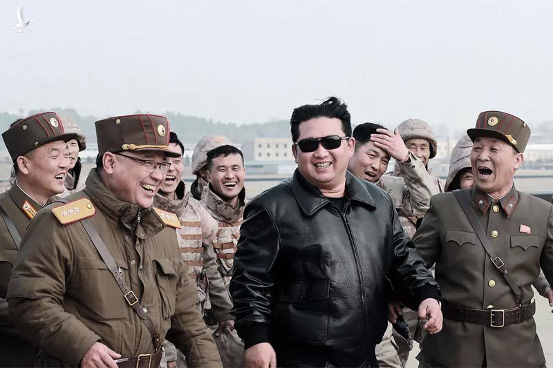 Ông Kim Jong Un tuyên bố tiếp tục phát triển vũ khí tấn công