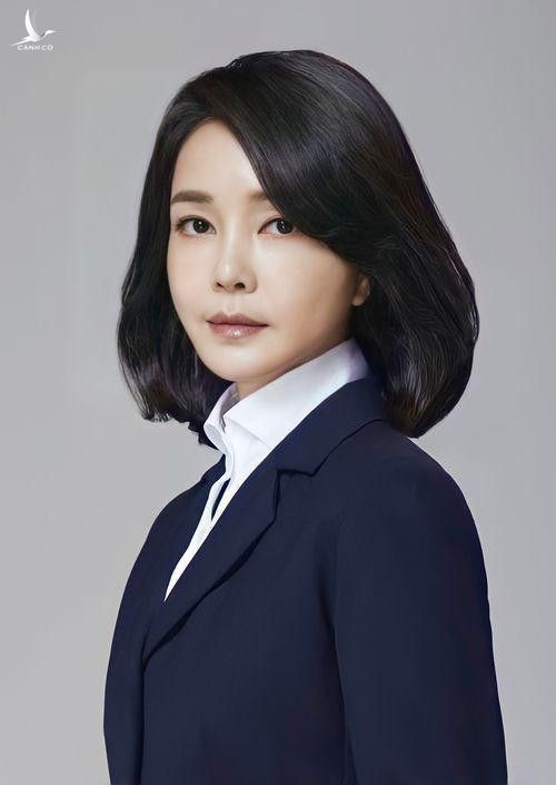  Chân dung tân Đệ nhất phu nhân trẻ tuổi của Hàn Quốc - Ảnh 2.