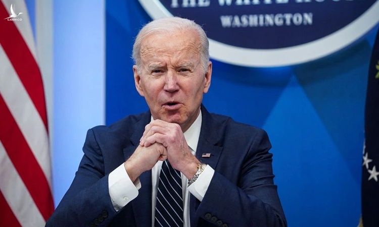 Tổng thống Mỹ Joe Biden tham dự một cuộc họp ở Nhà Trắng hôm 18/3. Ảnh: Reuters.
