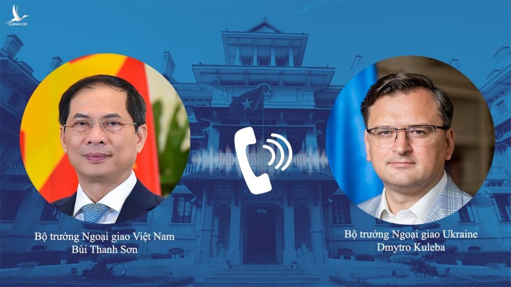 Bộ trưởng Ngoại giao Việt Nam điện đàm với Ngoại trưởng Ukraine về tình hình xung đột - ảnh 1