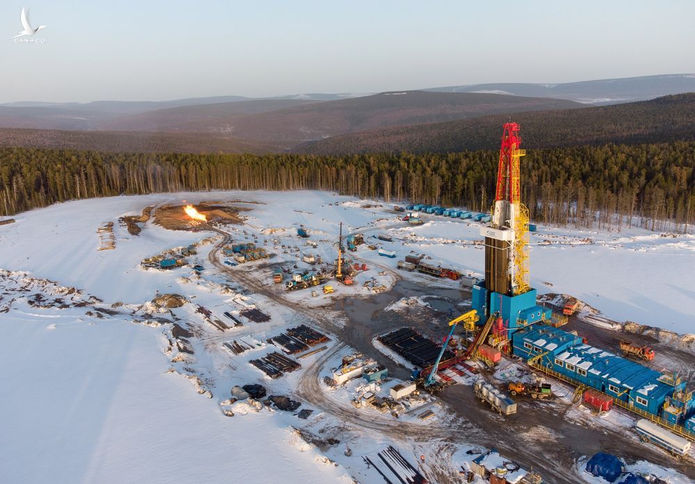 Giàn khoan khí đốt Gazprom PJSC ở mỏ khí đốt Kovyktinskoye, gần Irkutsk, Nga. Ảnh: Bloomberg