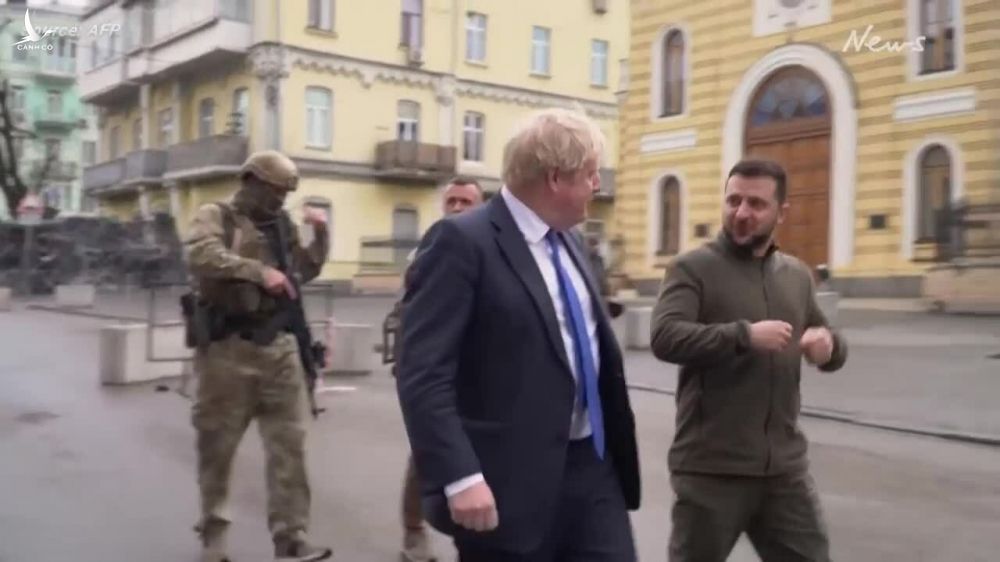 Chuyến đi bí mật của Thủ tướng Anh tới Kiev