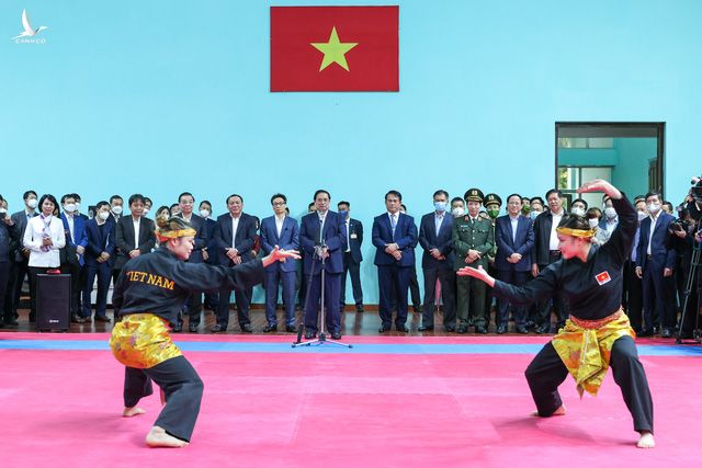 Thủ tướng động viên đoàn thể thao Việt Nam, kiểm tra công tác chuẩn bị SEA Games 31 - Ảnh 6.