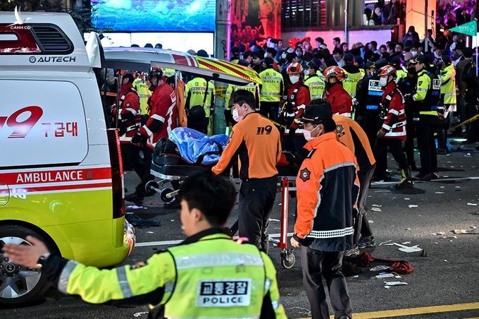 Hiện trường thảm kịch giẫm đạp khiến 149 người chết ở Hàn Quốc - 14