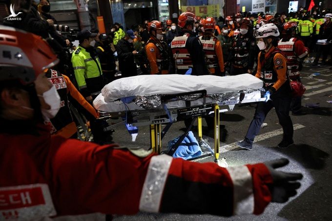 Hiện trường thảm kịch giẫm đạp khiến 149 người chết ở Hàn Quốc - 2