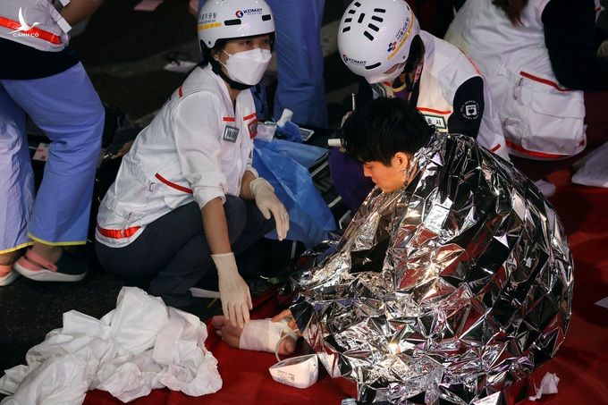 Hiện trường thảm kịch giẫm đạp khiến 149 người chết ở Hàn Quốc - 4