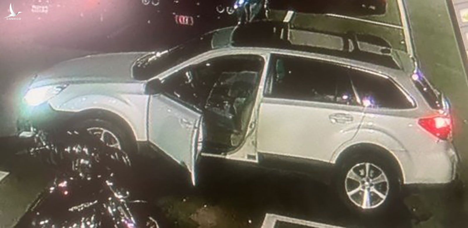 Xe của nghi can đã được tìm thấy ở thị trấn Lisbon, bang Maine, cách thành phố xảy ra xả súng gần 13 km.
