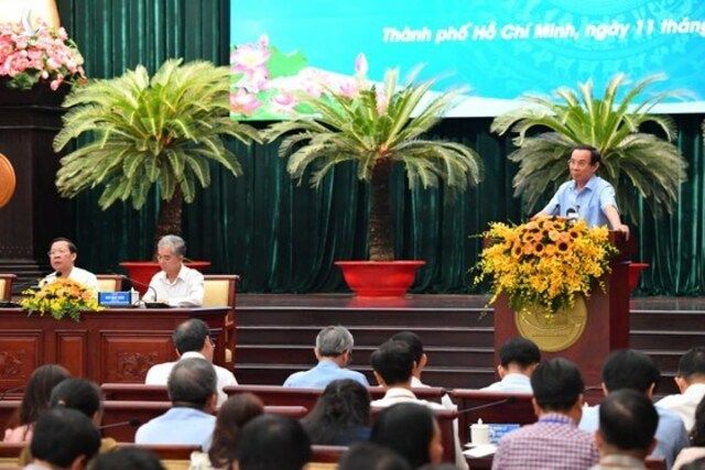 Bí thư Thành ủy TPHCM Nguyễn Văn Nên phát biểu tại hội nghị. 
