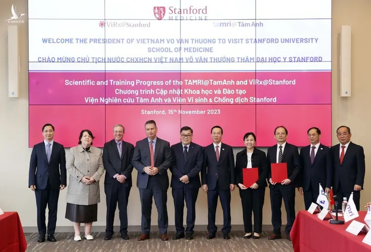 Chủ tịch nước Võ Văn Thưởng trong buổi lễ đánh dấu hợp tác giữa Bệnh viện Tâm Anh của Việt Nam và Viện Nghiên cứu vi sinh và phòng chống dịch Stanford.