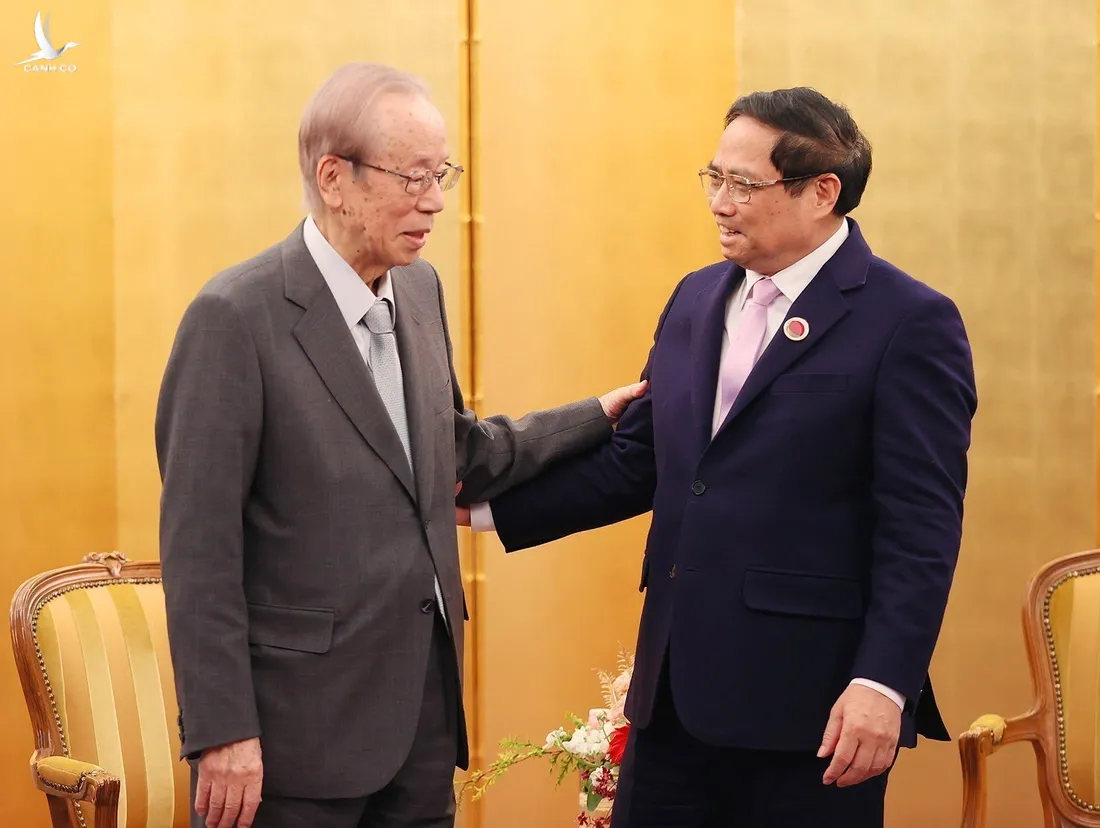 Thủ tướng Phạm Minh Chính gặp cựu Thủ tướng Nhật Bản Fukuda Yasuo 