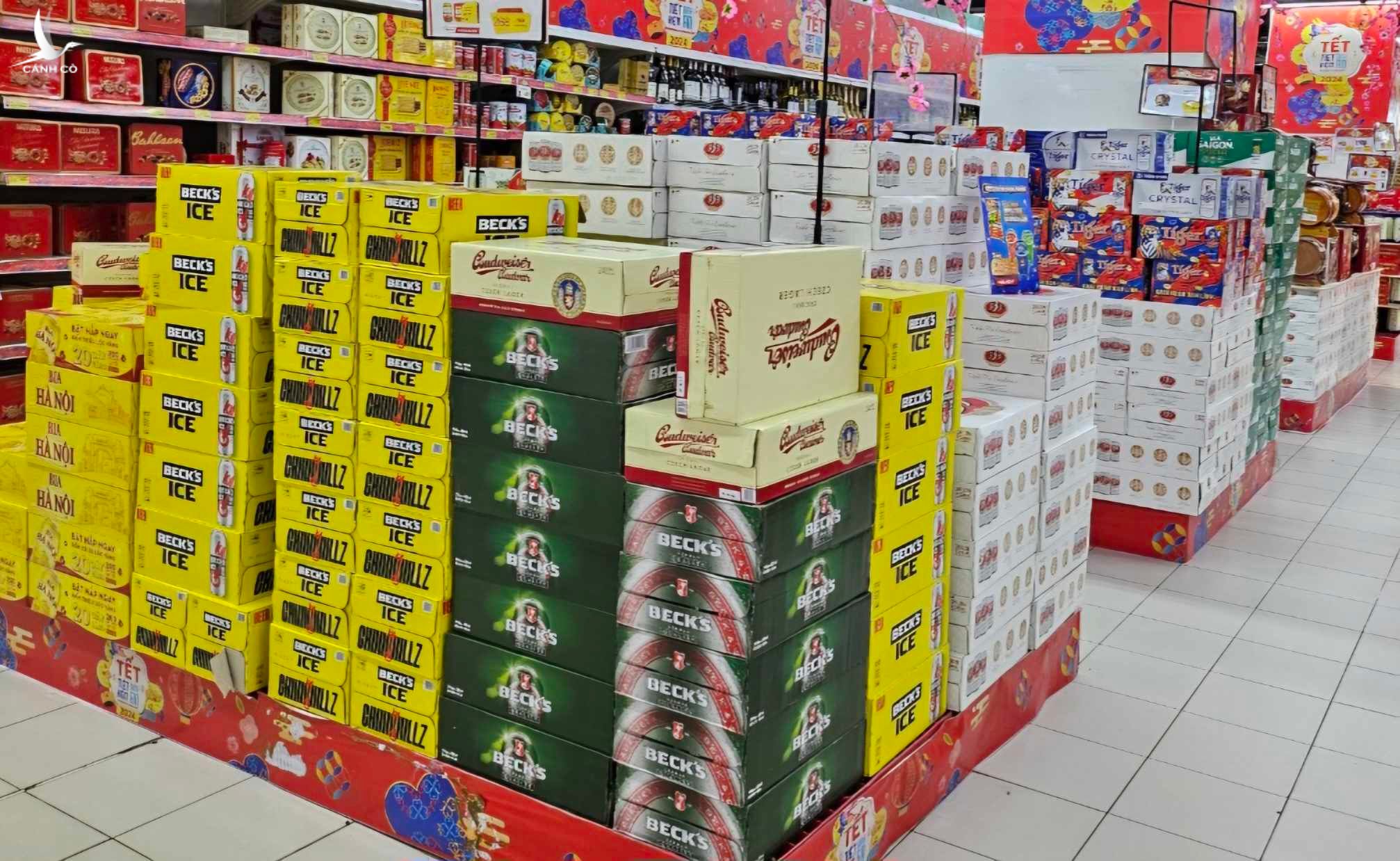 Sản phẩm bia được bày bán tại siêu thị hồi tháng 2.