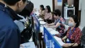 Khoảng 85.000 người nghỉ hưu trước tuổi và 15.000 người thôi việc