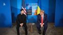 Mỹ rút khỏi Ukraine, trao ấn kiếm cho Nga